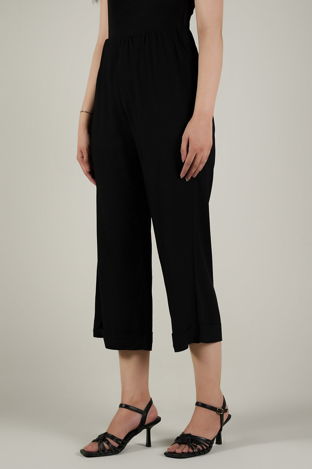 https://cdn.shopify.com/s/files/1/0611/8585/1568/files/W.SS25.546.P-1.jpg?v=1751610973