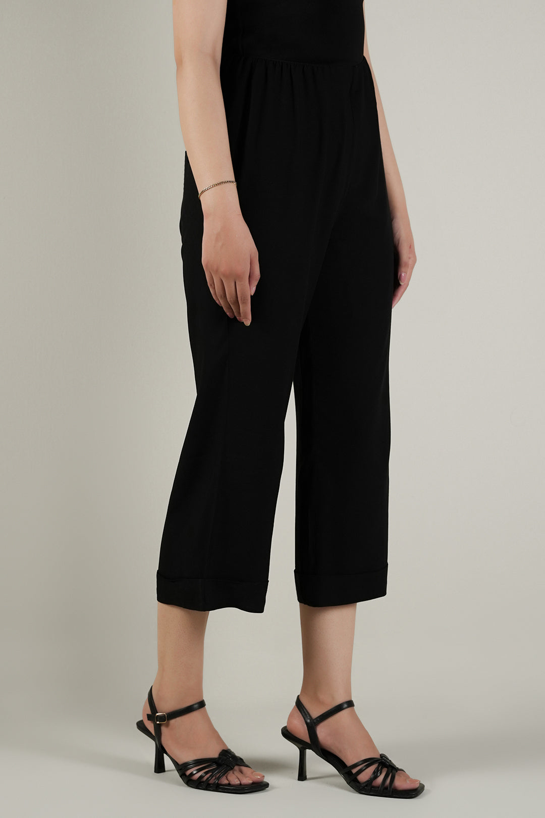 https://cdn.shopify.com/s/files/1/0611/8585/1568/files/W.SS25.546.P-2.jpg?v=1751610973