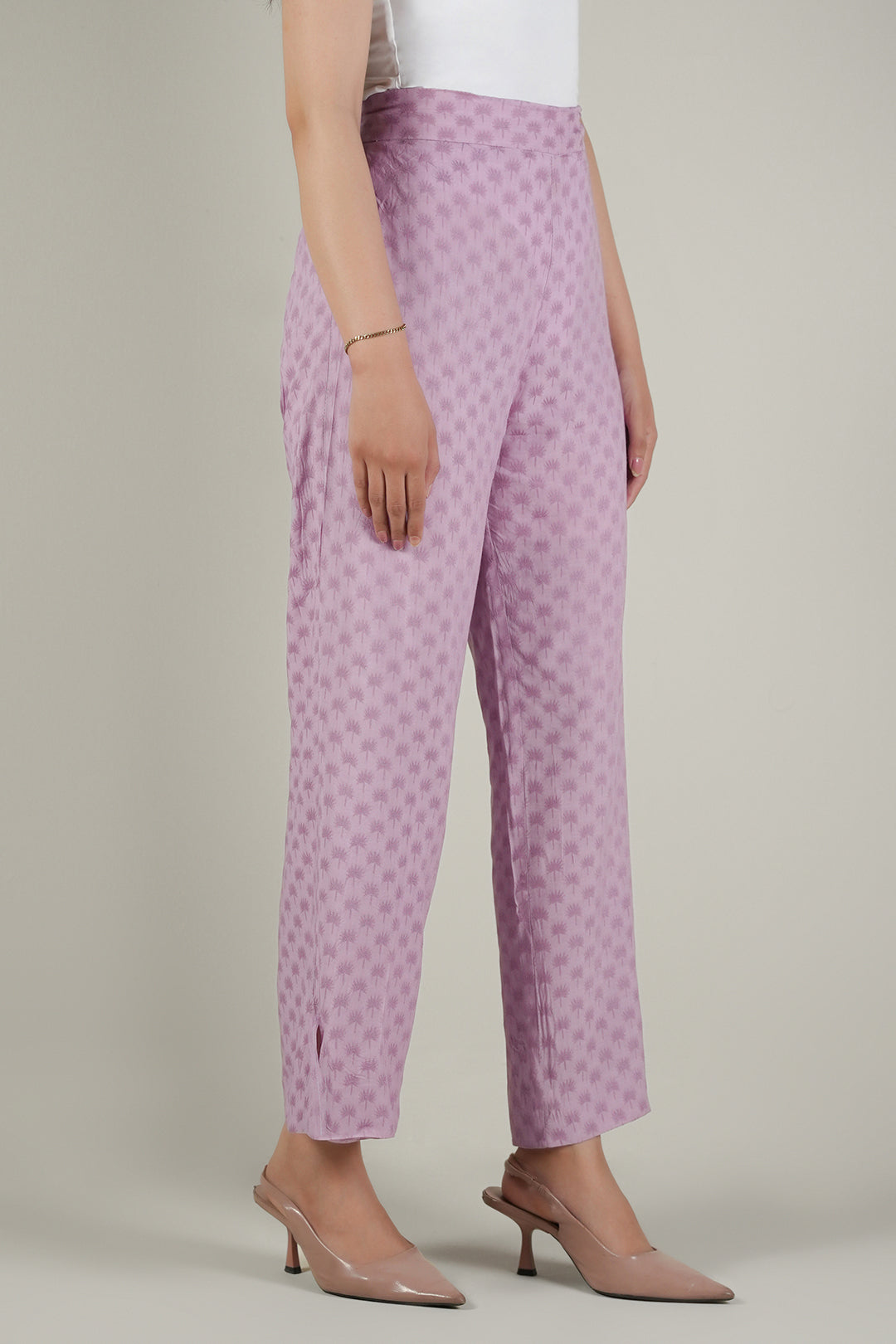 https://cdn.shopify.com/s/files/1/0611/8585/1568/files/W.SS25.548.P-2.jpg?v=1750939488