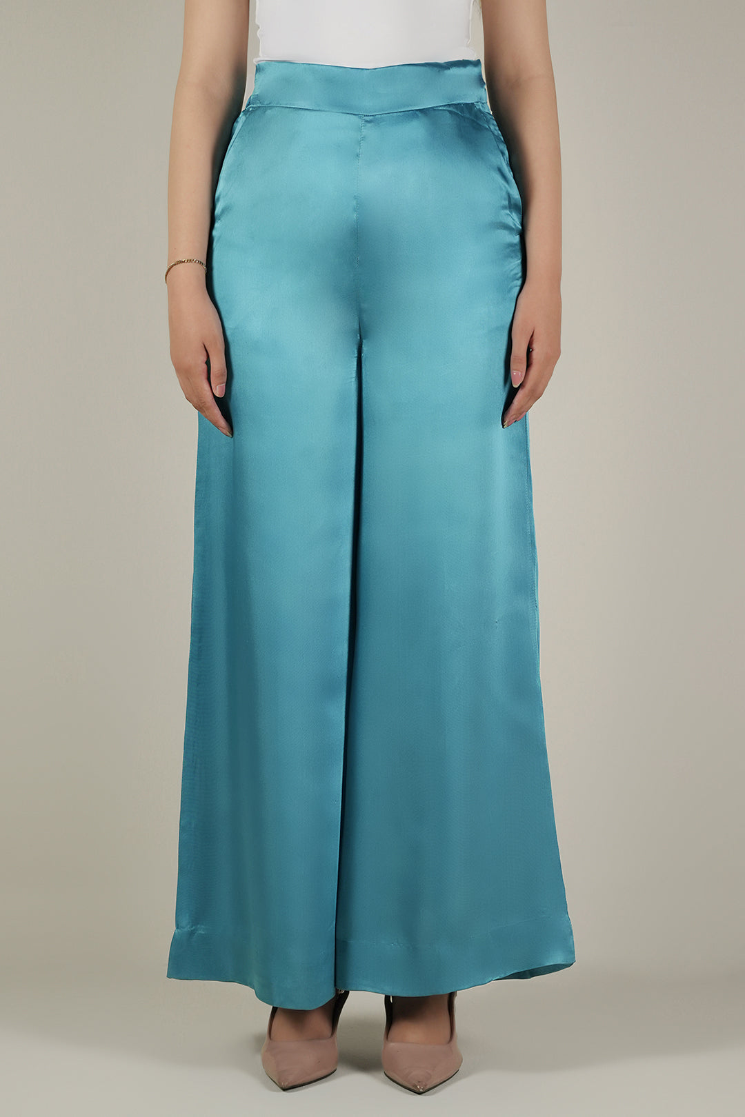 https://cdn.shopify.com/s/files/1/0611/8585/1568/files/W.SS25.637.P-3.jpg?v=1752819288