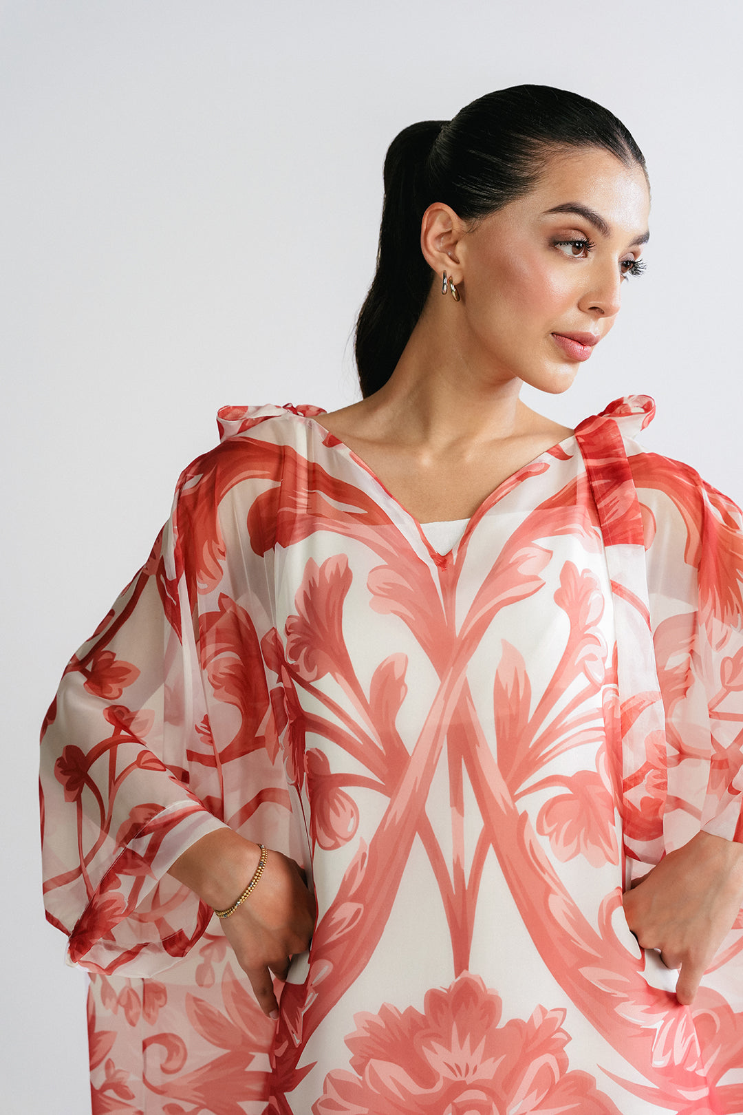 https://cdn.shopify.com/s/files/1/0611/8585/1568/files/W.SS25.666.T-2.jpg?v=1758802774