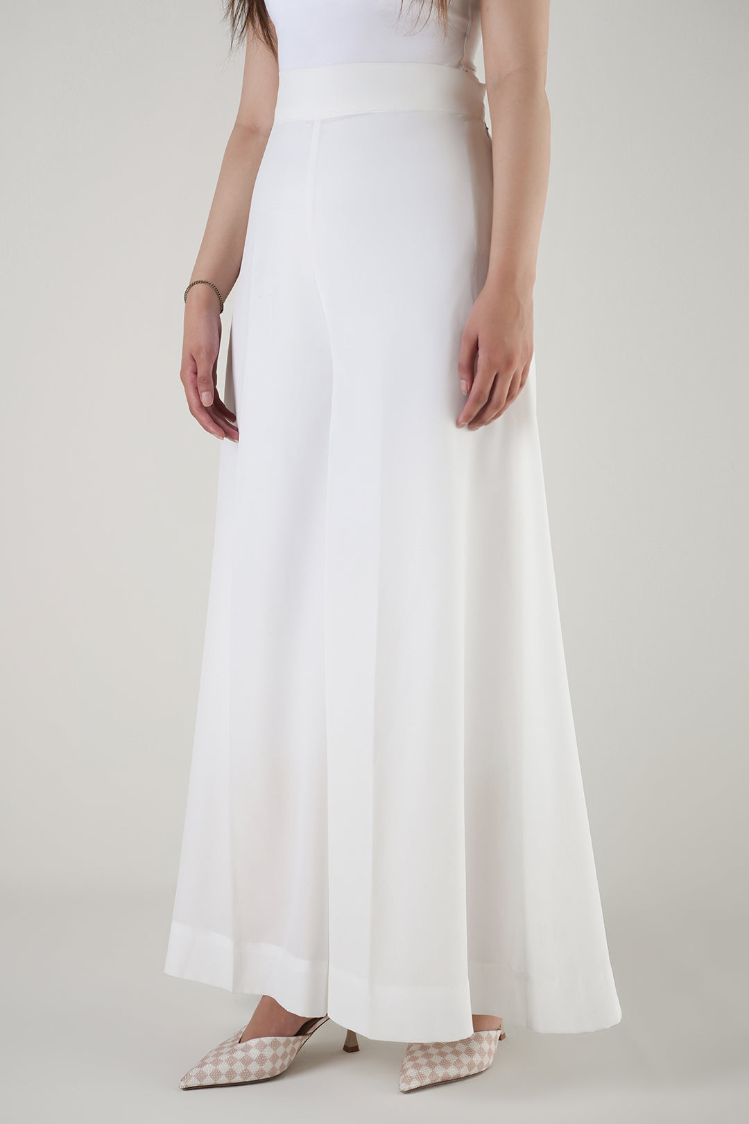 https://cdn.shopify.com/s/files/1/0611/8585/1568/files/W.SS25.671.P-1.jpg?v=1755777306
