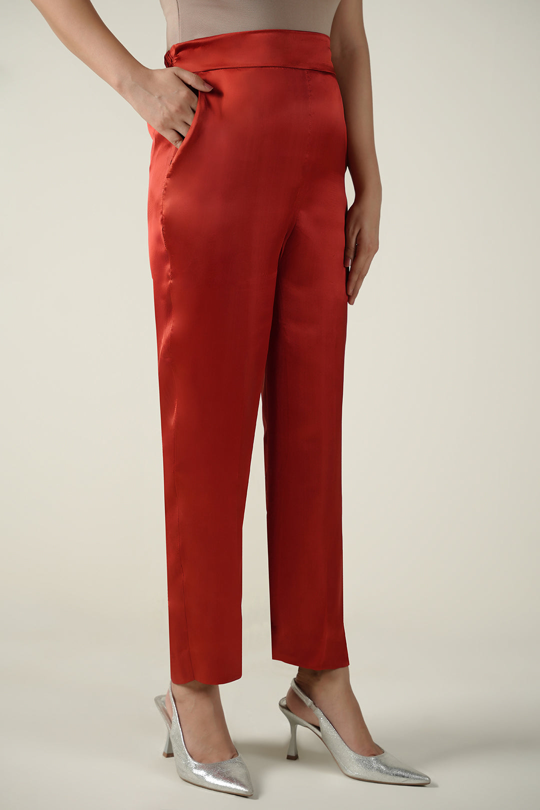 https://cdn.shopify.com/s/files/1/0611/8585/1568/files/W.SS25.708.P-1.jpg?v=1755245105