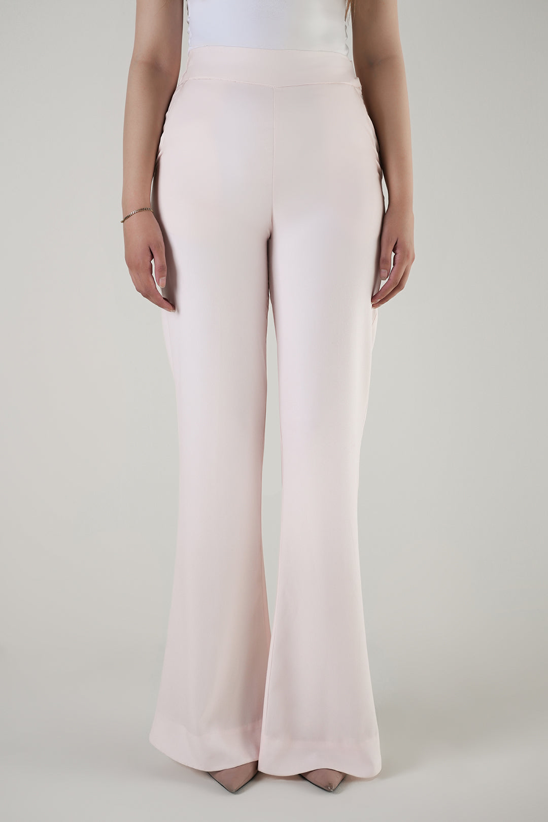 https://cdn.shopify.com/s/files/1/0611/8585/1568/files/W.SS25.718.P-4.jpg?v=1755777316