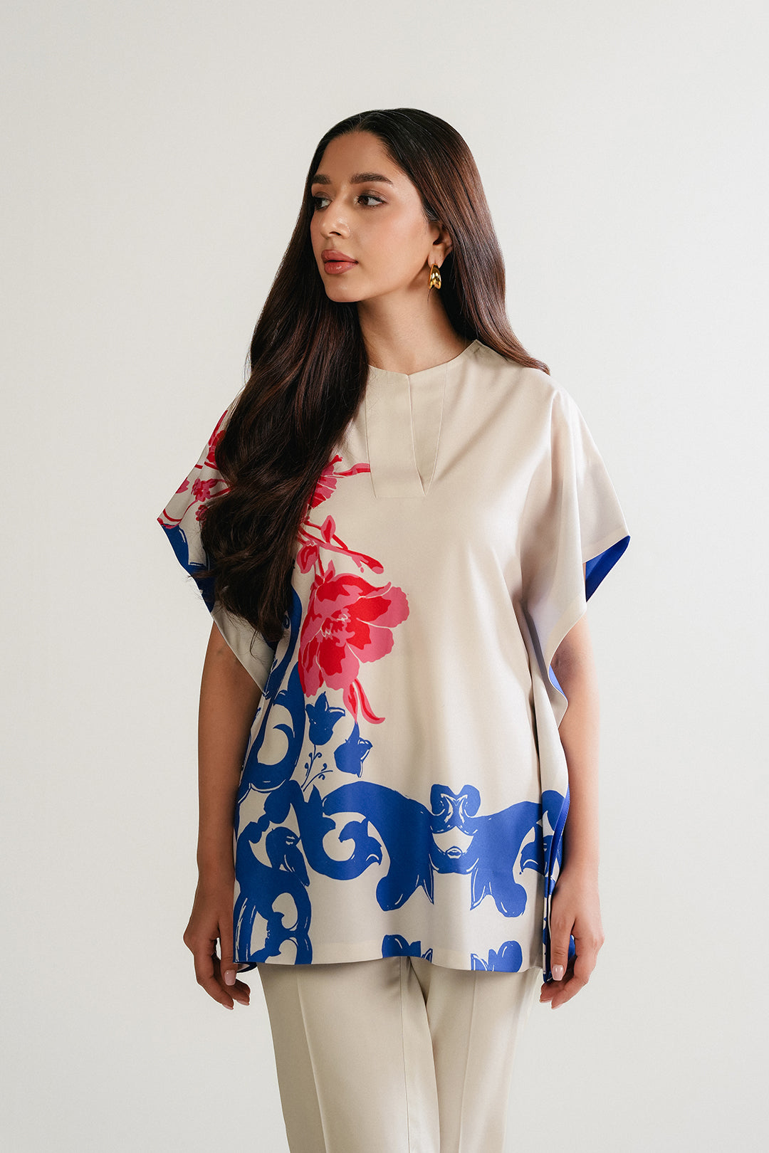 https://cdn.shopify.com/s/files/1/0611/8585/1568/files/W.SS25.735.T-2.jpg?v=1758802917