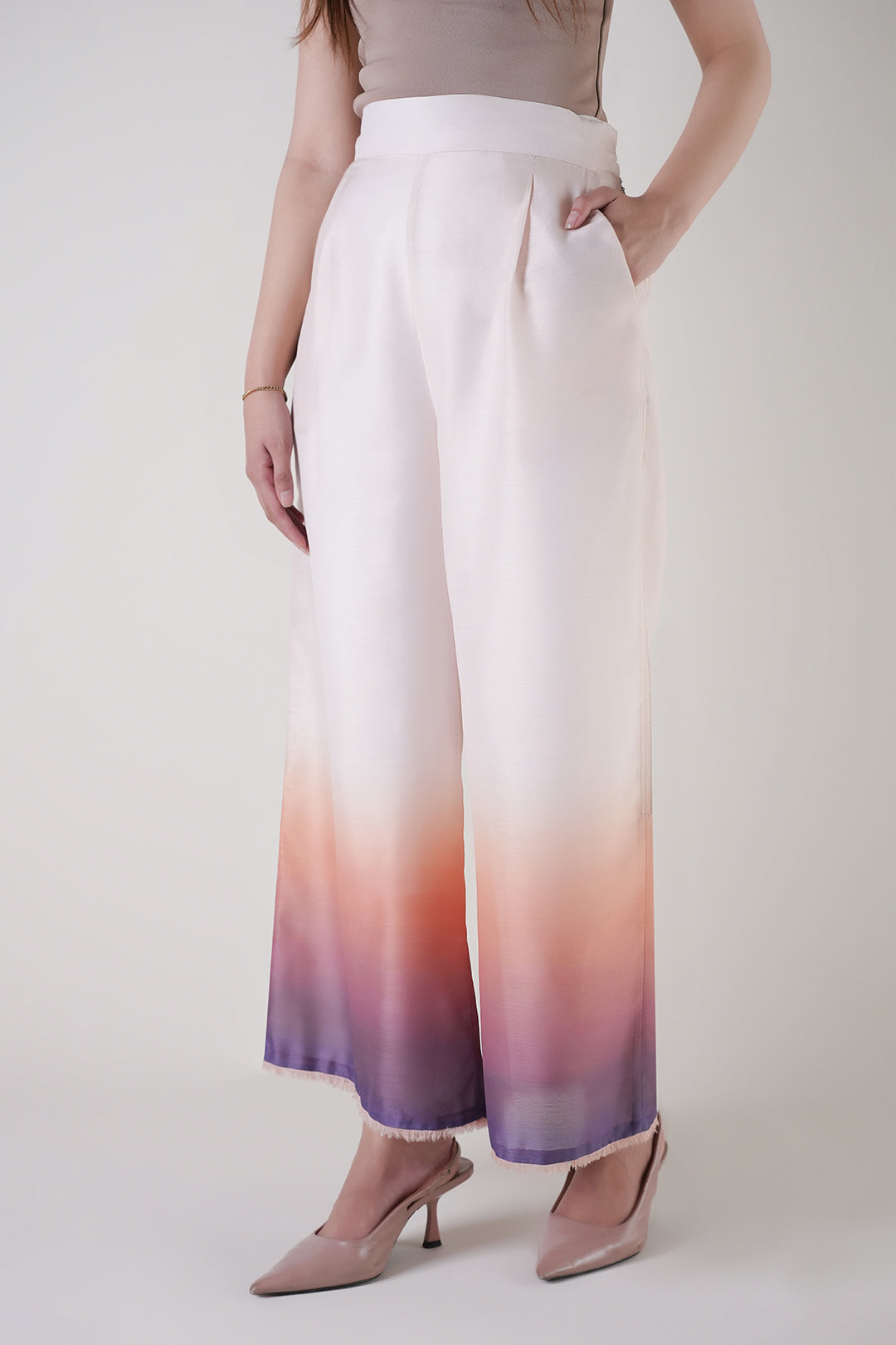 https://cdn.shopify.com/s/files/1/0611/8585/1568/files/W.SS25.763.P-1.jpg?v=1755777563