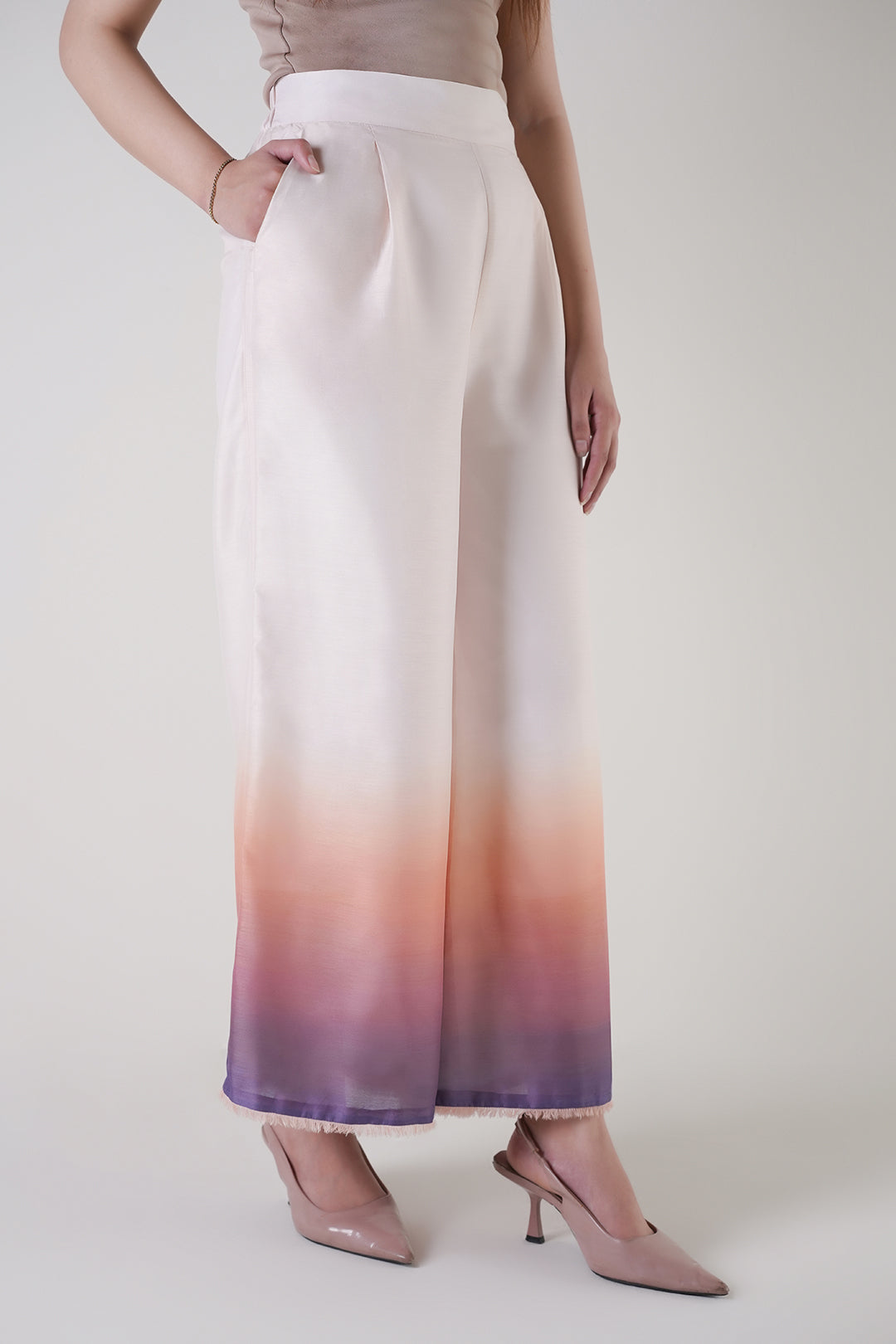 https://cdn.shopify.com/s/files/1/0611/8585/1568/files/W.SS25.763.P-2.jpg?v=1755777563