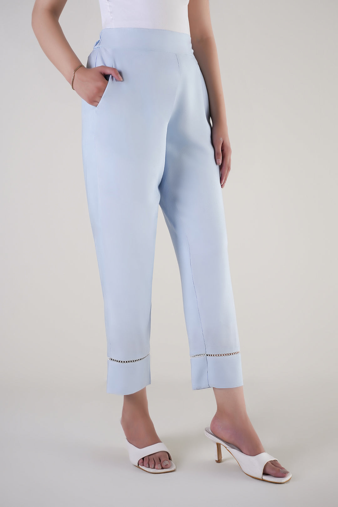 https://cdn.shopify.com/s/files/1/0611/8585/1568/files/W.SS25.764.P-3.jpg?v=1755777580
