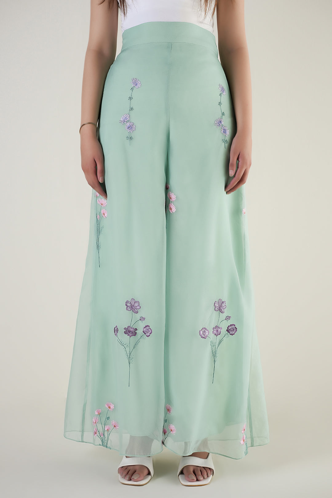 https://cdn.shopify.com/s/files/1/0611/8585/1568/files/W.SS25.783.P-3.jpg?v=1756448388