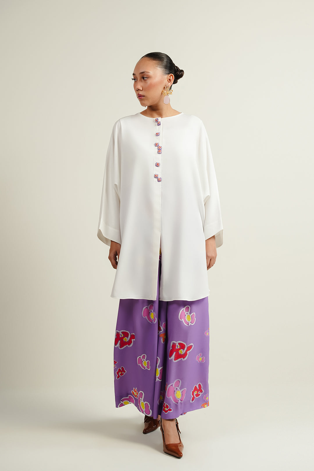 https://cdn.shopify.com/s/files/1/0611/8585/1568/files/W.SS25.795.T-1.jpg?v=1754636411