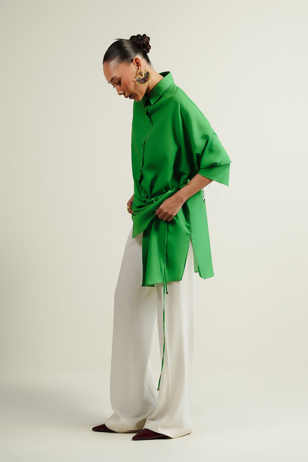 https://cdn.shopify.com/s/files/1/0611/8585/1568/files/W.SS25.798.T-3.jpg?v=1754636471