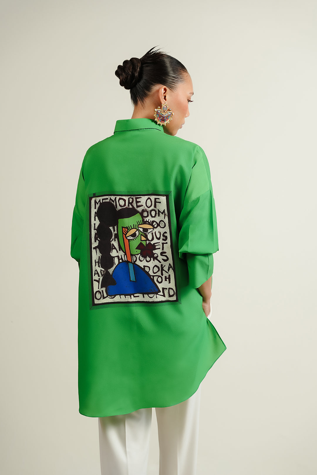 https://cdn.shopify.com/s/files/1/0611/8585/1568/files/W.SS25.798.T-4.jpg?v=1754636471