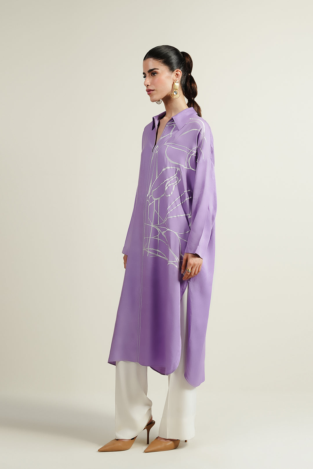 https://cdn.shopify.com/s/files/1/0611/8585/1568/files/W.SS25.802.T-3.jpg?v=1754636511