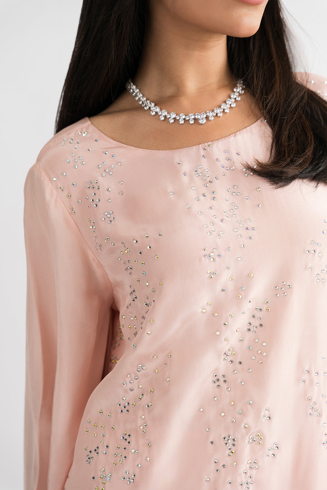 https://cdn.shopify.com/s/files/1/0611/8585/1568/files/W.SS25.841.T-2.jpg?v=1757056582
