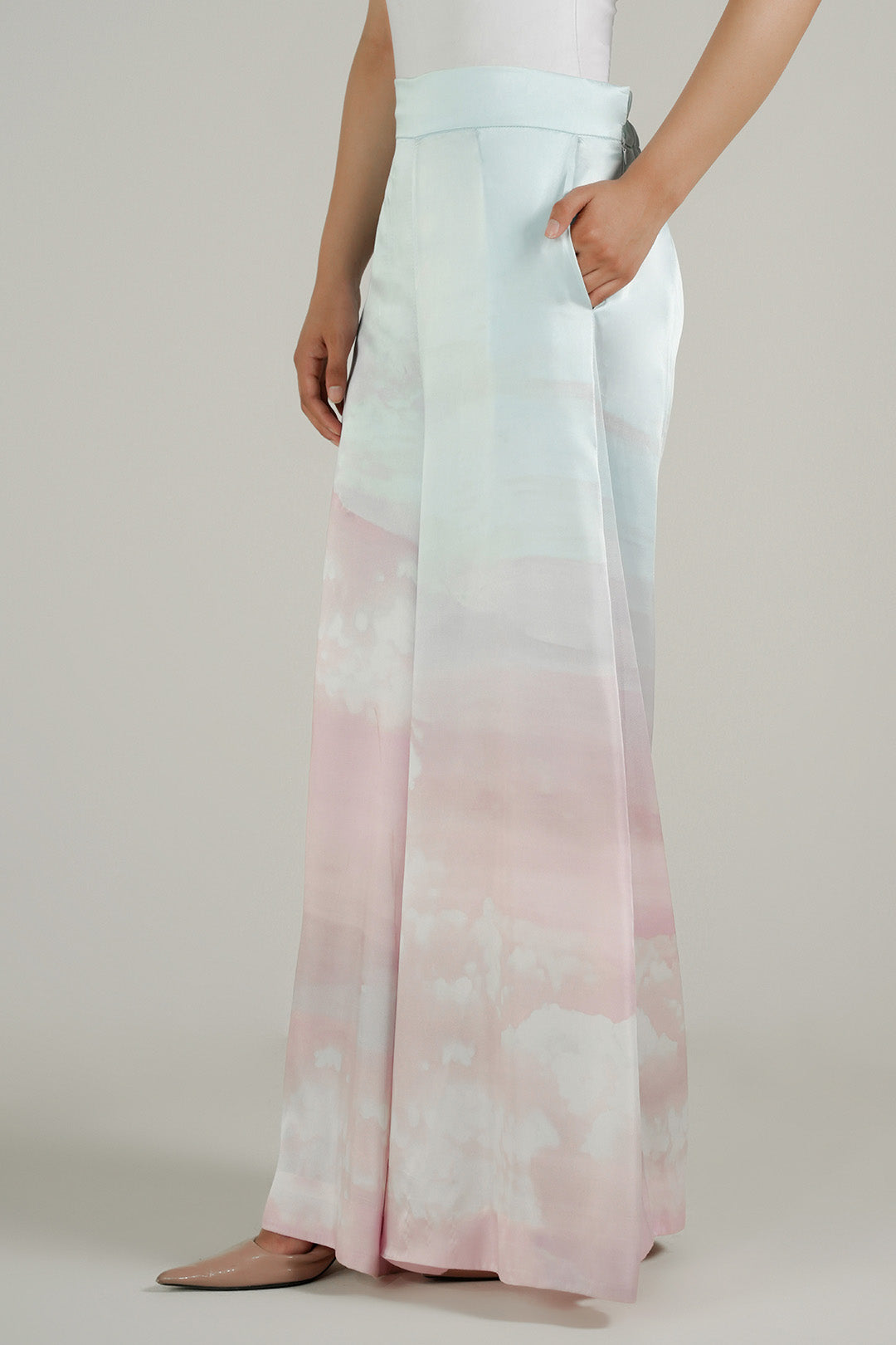 https://cdn.shopify.com/s/files/1/0611/8585/1568/files/W.SS25.857.P-2.jpg?v=1757056750