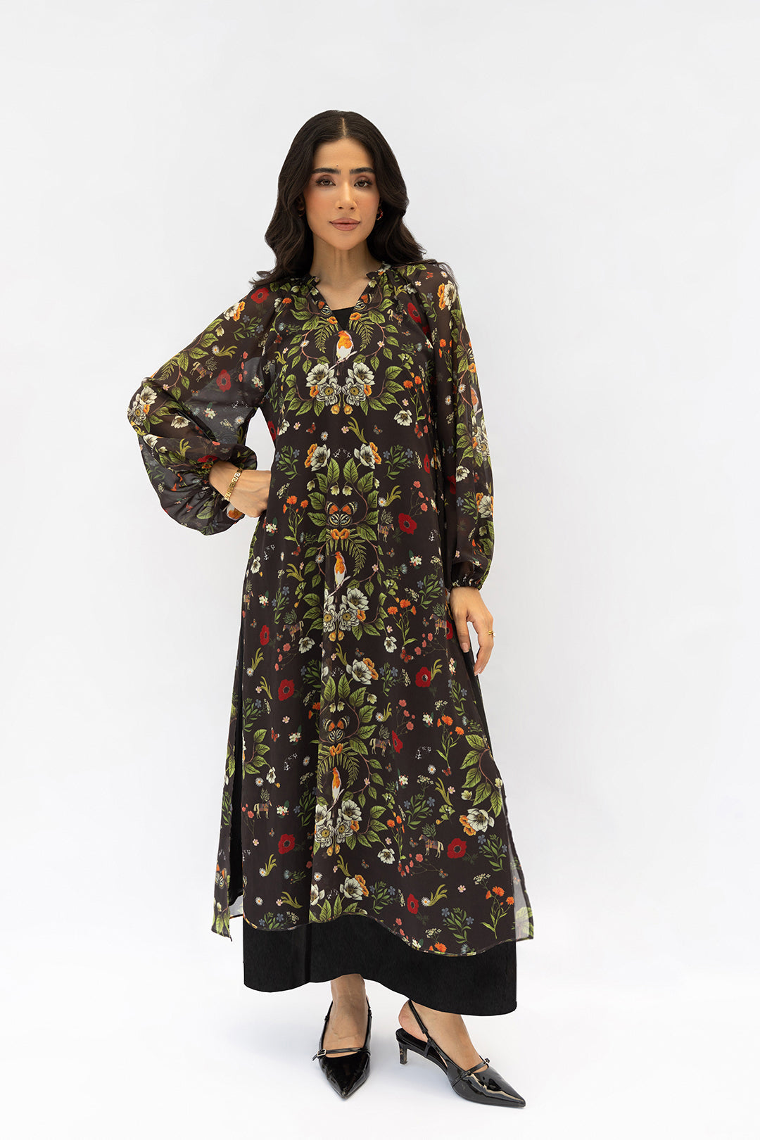 https://cdn.shopify.com/s/files/1/0611/8585/1568/files/W.SS25.925.T-1_ea456d67-515d-4b24-903b-4d7a1604205a.jpg?v=1758891783