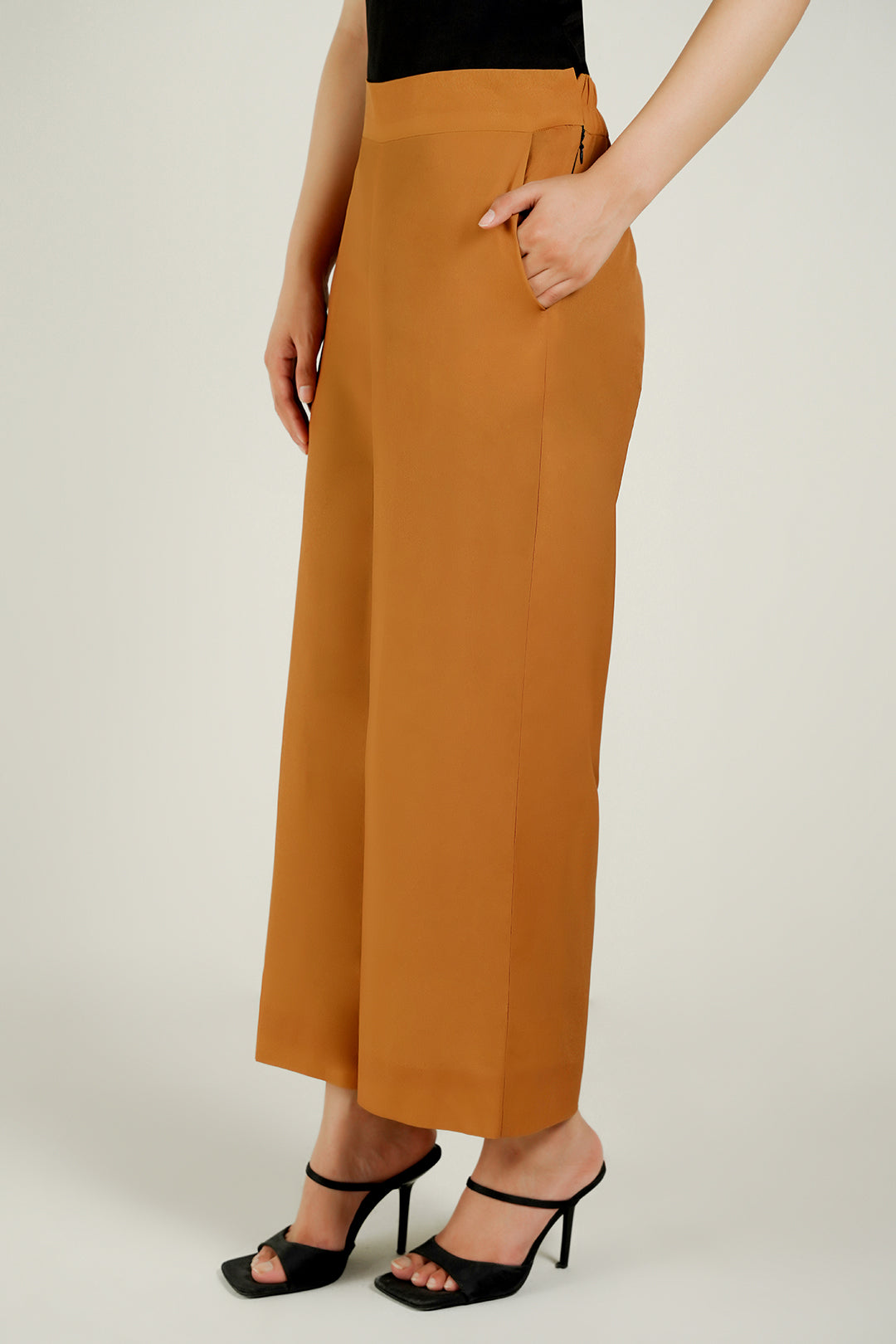 Dayor Pants