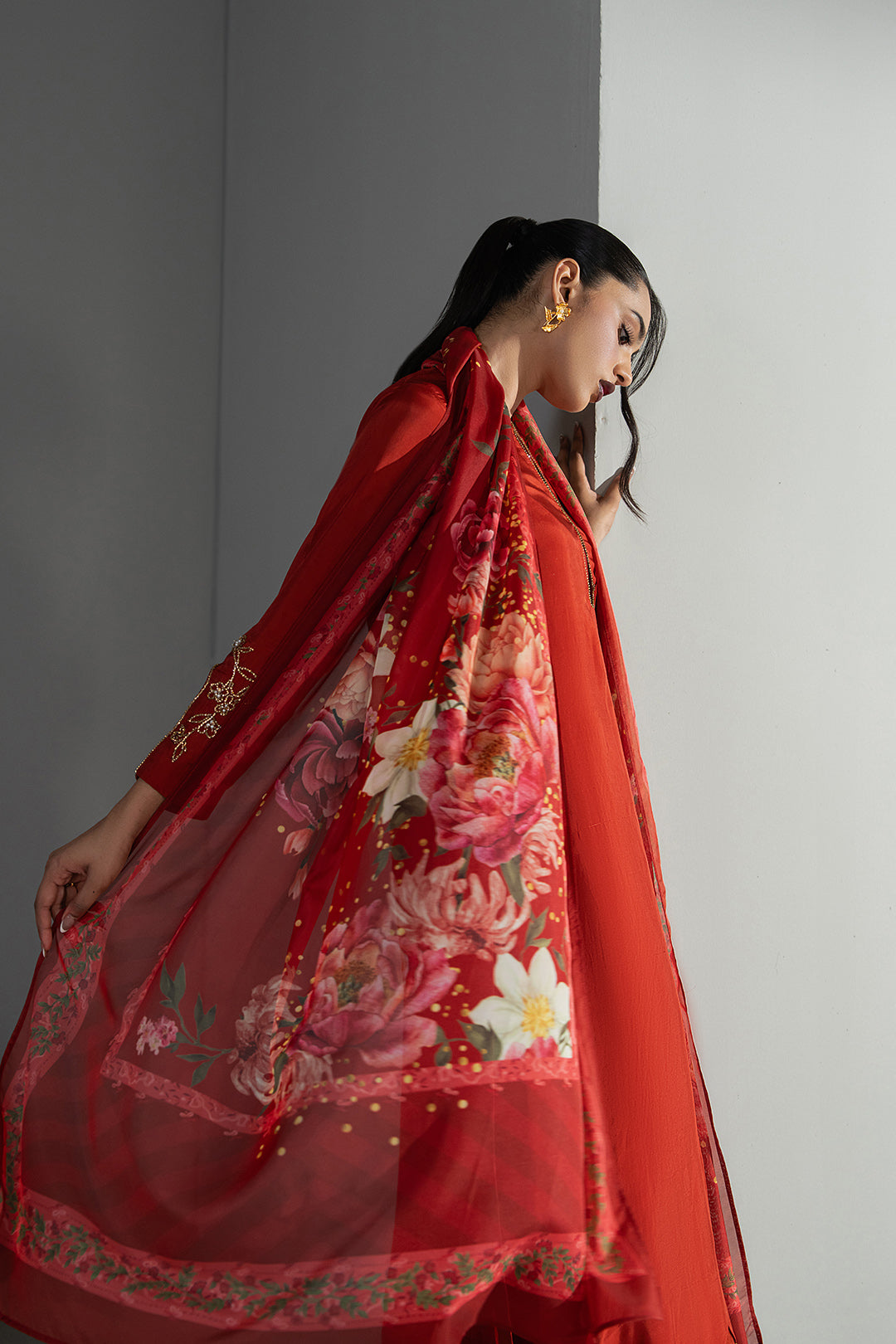 https://cdn.shopify.com/s/files/1/0611/8585/1568/files/W.SS25.961.T-3.jpg?v=1755245238