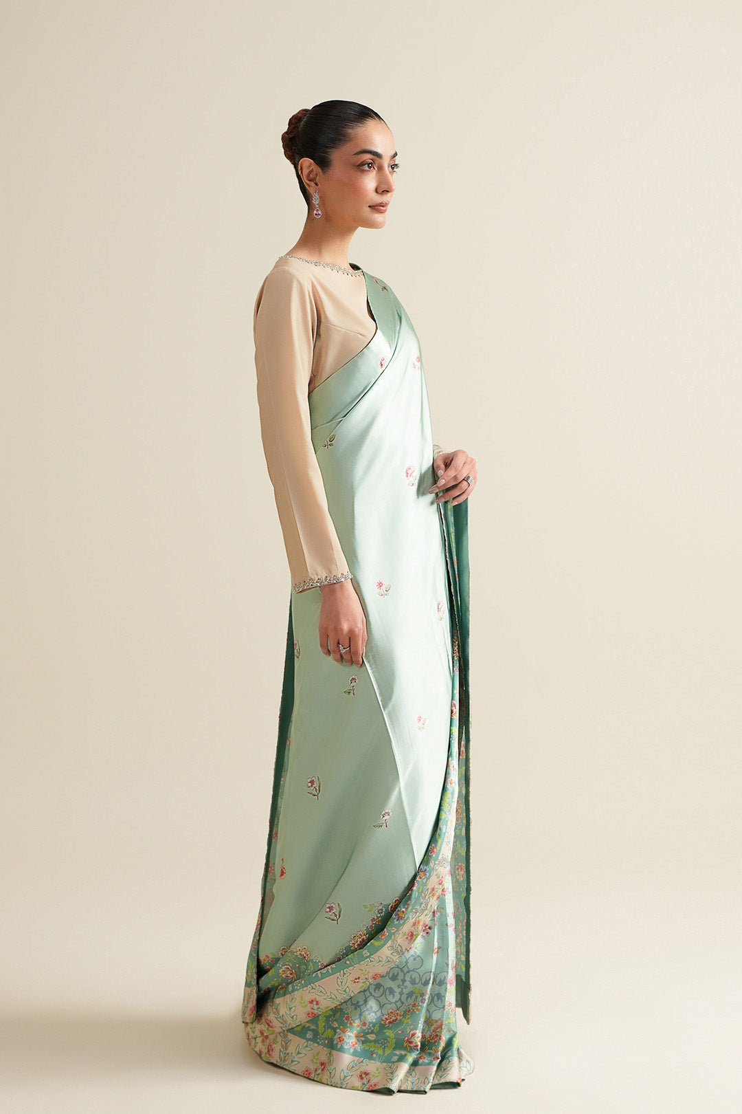 https://cdn.shopify.com/s/files/1/0611/8585/1568/files/W.SS26.010.T-4.jpg?v=1770966211