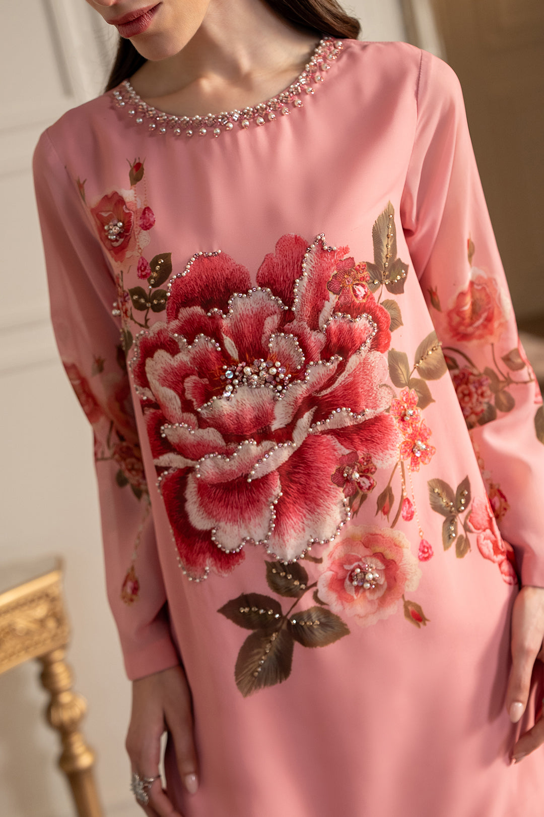 https://cdn.shopify.com/s/files/1/0611/8585/1568/files/W.SS26.022.T-2.jpg?v=1772707910