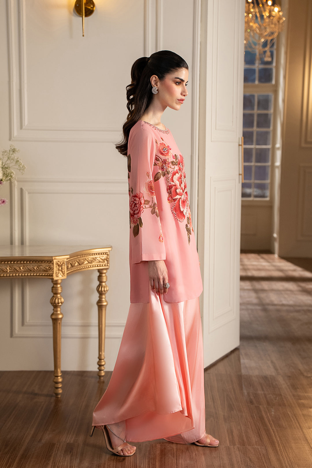 https://cdn.shopify.com/s/files/1/0611/8585/1568/files/W.SS26.022.T-3.jpg?v=1772707910