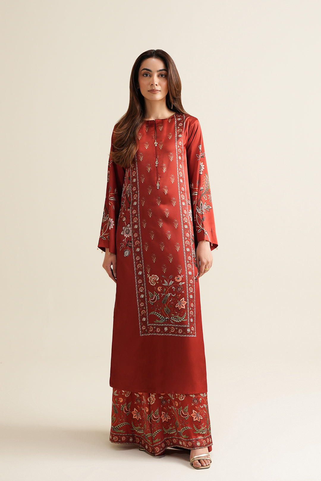 https://cdn.shopify.com/s/files/1/0611/8585/1568/files/W.SS26.032.T-1.jpg?v=1770966224
