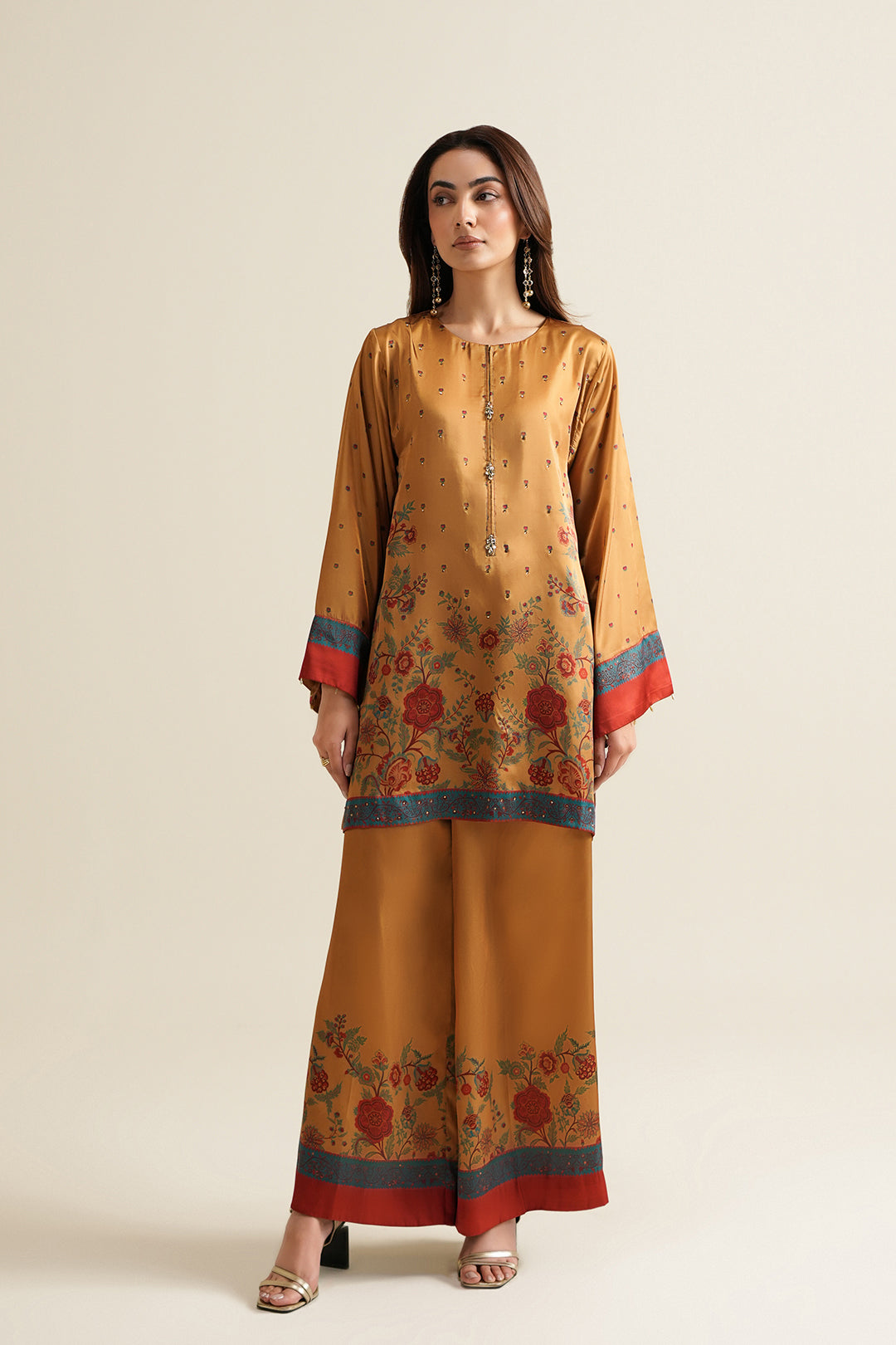 https://cdn.shopify.com/s/files/1/0611/8585/1568/files/W.SS26.034.T-1_b7cf6365-2ec5-460c-84b2-ecd4cce8cc43.jpg?v=1770966421