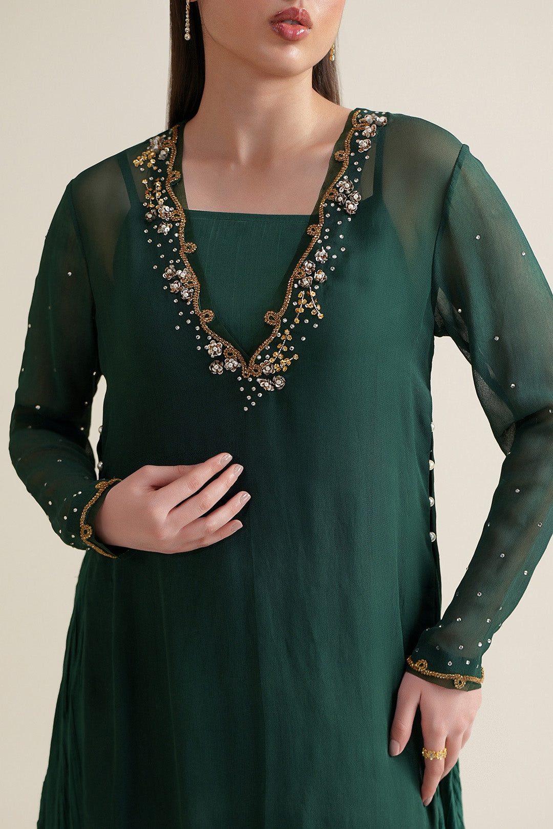 https://cdn.shopify.com/s/files/1/0611/8585/1568/files/W.SS26.074.T-2.jpg?v=1771494951