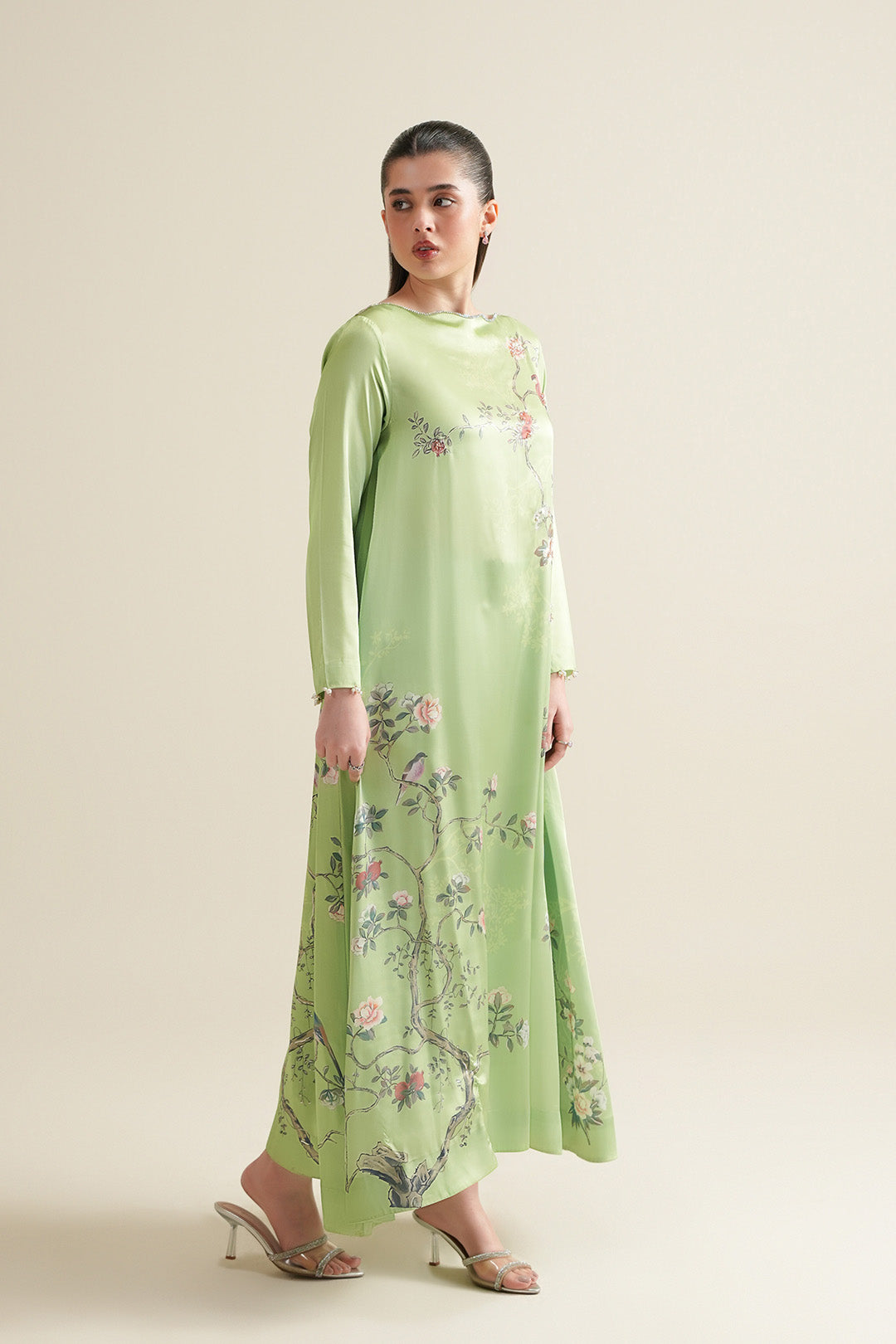 https://cdn.shopify.com/s/files/1/0611/8585/1568/files/W.SS26.080.T-3.jpg?v=1772106005