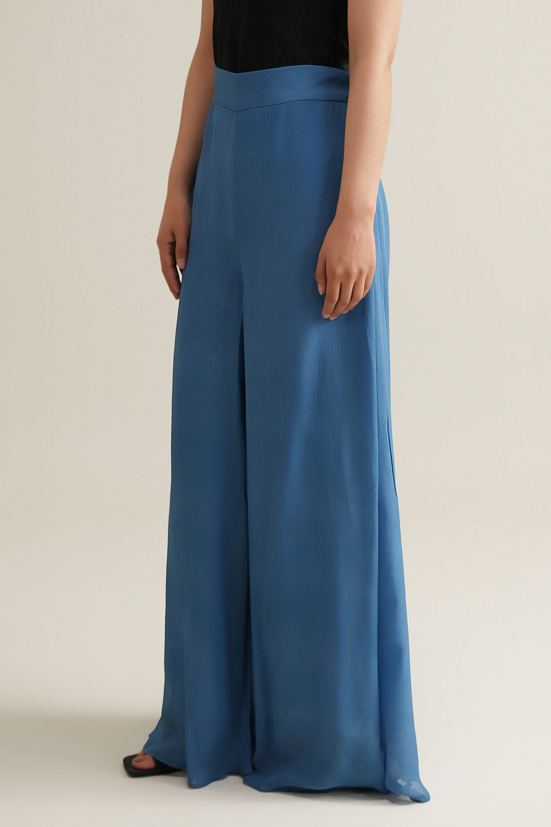 https://cdn.shopify.com/s/files/1/0611/8585/1568/files/W.SS26.095.P-2.jpg?v=1772106649