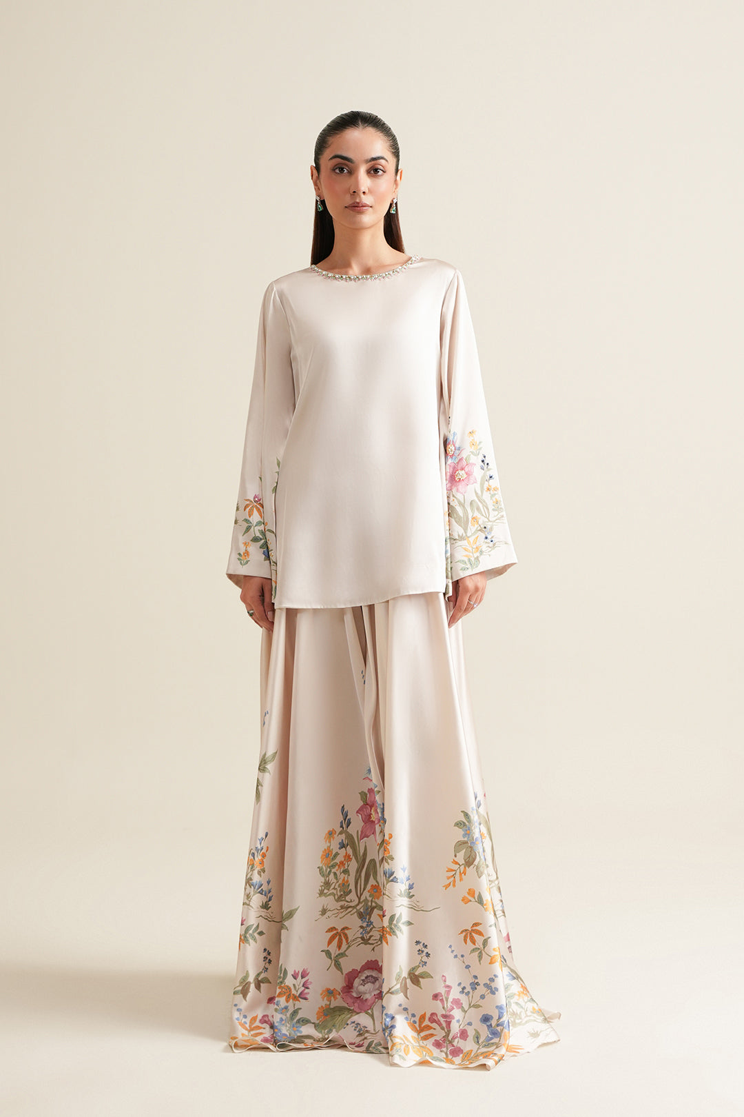 https://cdn.shopify.com/s/files/1/0611/8585/1568/files/W.SS26.098.T-5.jpg?v=1772106679