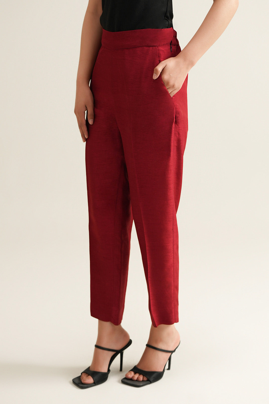 https://cdn.shopify.com/s/files/1/0611/8585/1568/files/W.SS26.117.P-2.jpg?v=1771499231