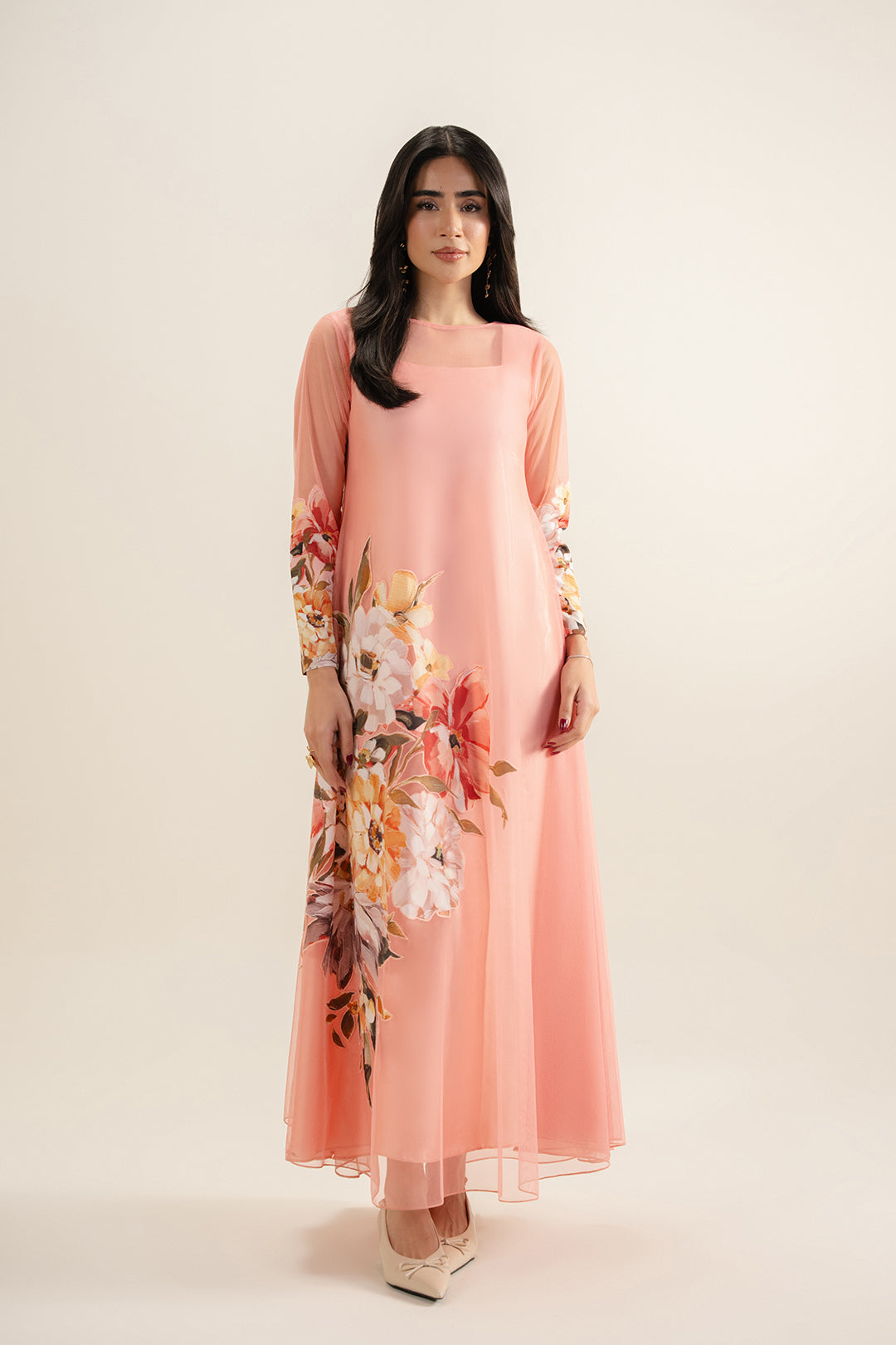 https://cdn.shopify.com/s/files/1/0611/8585/1568/files/W.SS26.123.T-1.jpg?v=1770206473