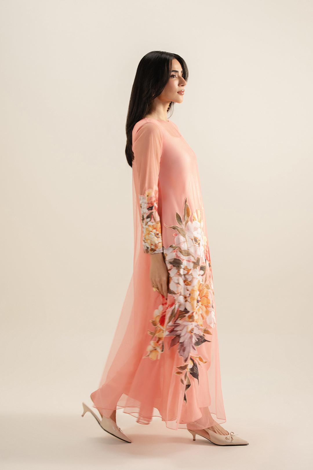 https://cdn.shopify.com/s/files/1/0611/8585/1568/files/W.SS26.123.T-3.jpg?v=1770206473