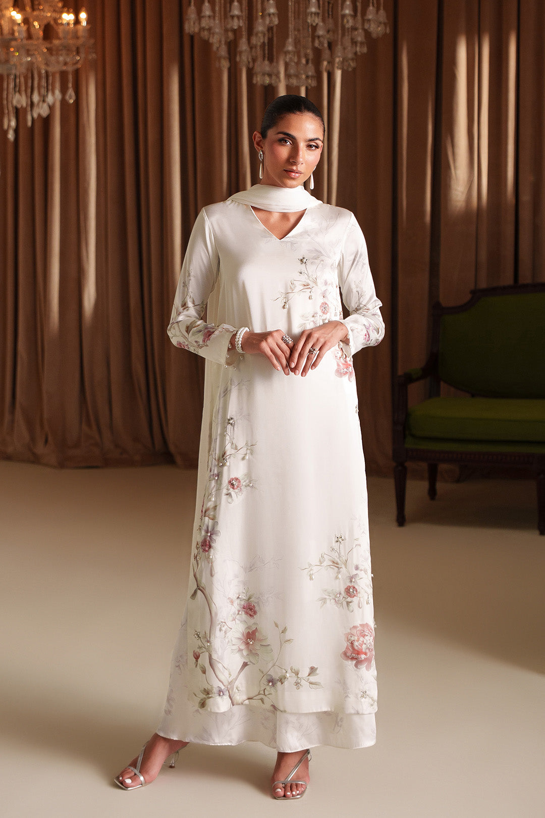https://cdn.shopify.com/s/files/1/0611/8585/1568/files/W.SS26.142.T-1_03c89352-af65-43e2-9b3d-04db4199f1de.jpg?v=1778848736