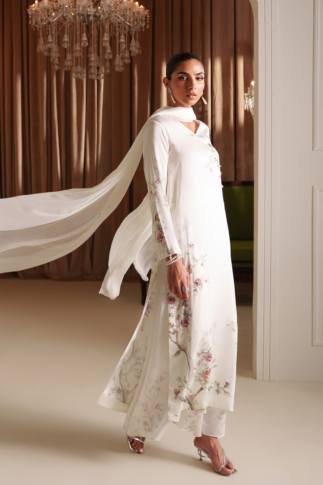 https://cdn.shopify.com/s/files/1/0611/8585/1568/files/W.SS26.142.T-3_820e38e0-dfa2-4348-87bf-a40f018ab270.jpg?v=1778848736