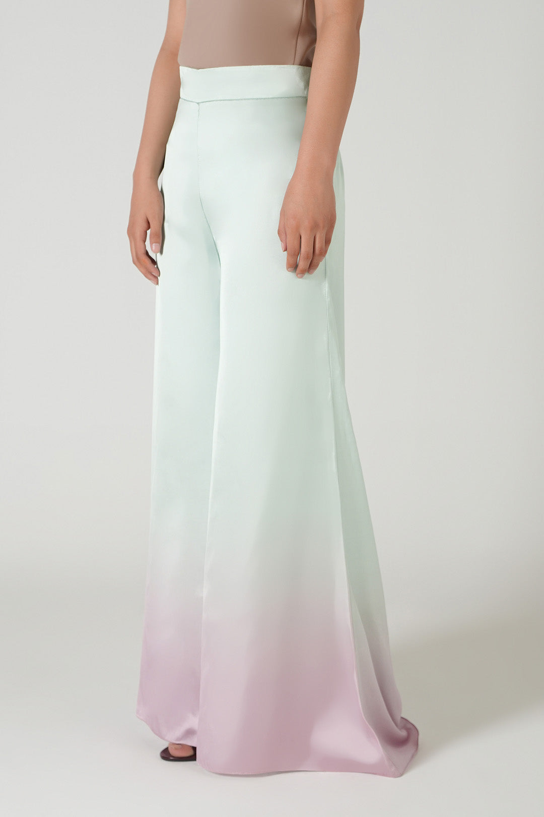 https://cdn.shopify.com/s/files/1/0611/8585/1568/files/W.SS26.147.P-2.jpg?v=1778831945
