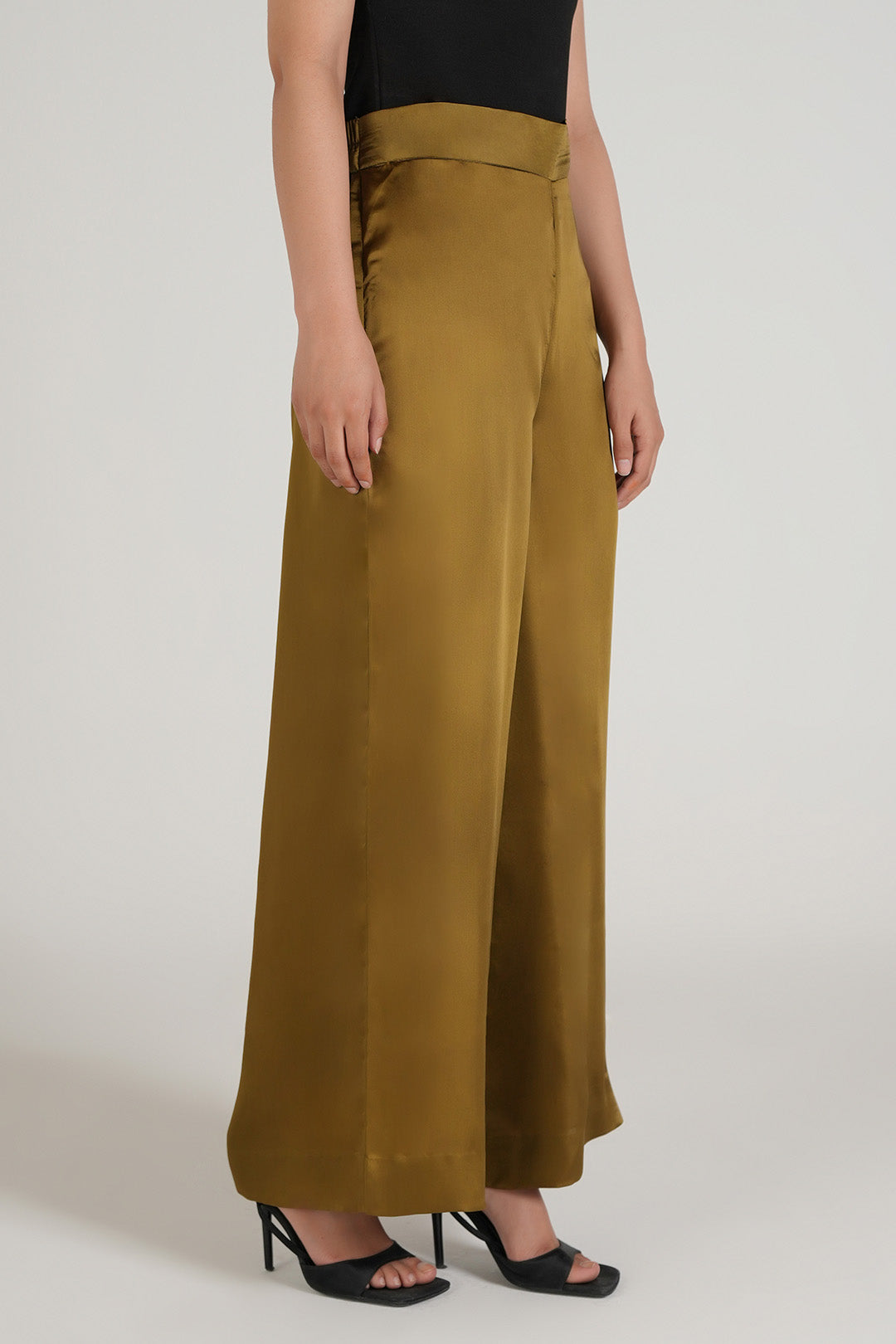 https://cdn.shopify.com/s/files/1/0611/8585/1568/files/W.SS26.149.P-1.jpg?v=1778831977