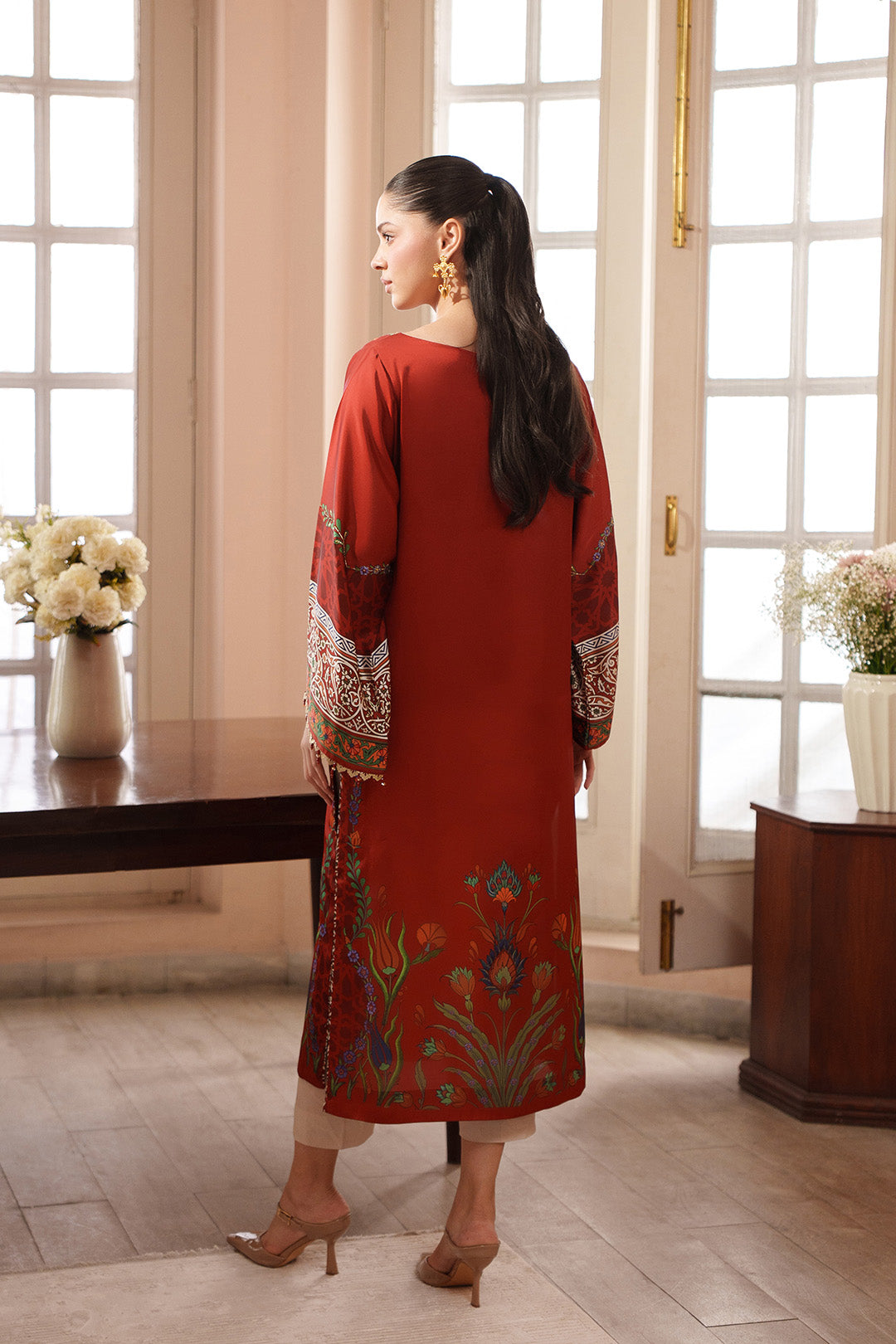 https://cdn.shopify.com/s/files/1/0611/8585/1568/files/W.SS26.157.T-5.jpg?v=1777012388