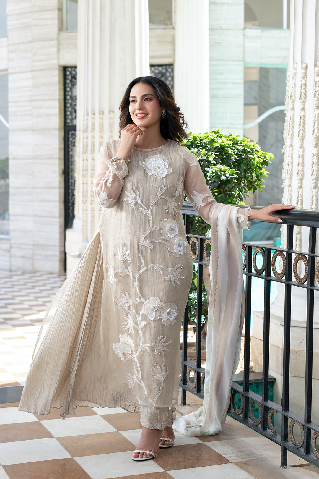 https://cdn.shopify.com/s/files/1/0611/8585/1568/files/W.SS26.255.T-1.jpg?v=1777531963
