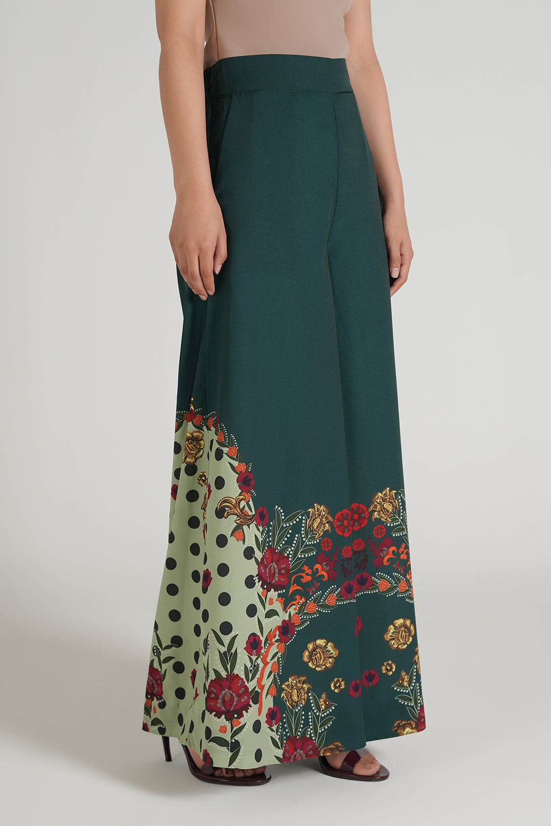 https://cdn.shopify.com/s/files/1/0611/8585/1568/files/W.SS26.305.P-1.jpg?v=1775800056