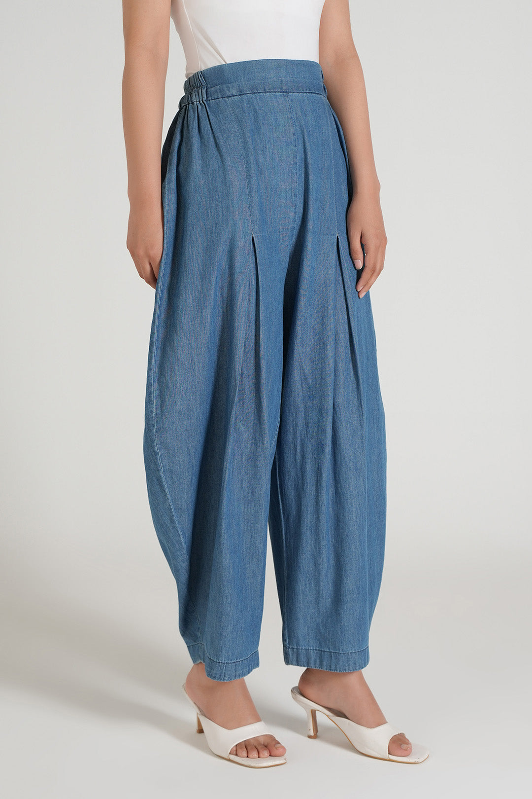 https://cdn.shopify.com/s/files/1/0611/8585/1568/files/W.SS26.339.P-1.jpg?v=1775196146