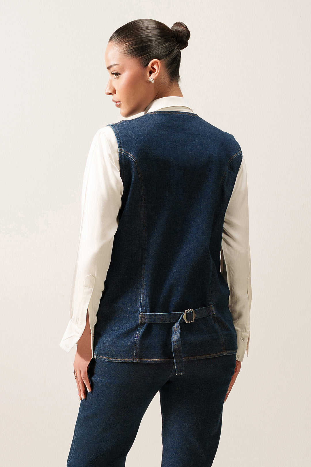 https://cdn.shopify.com/s/files/1/0611/8585/1568/files/W.SS26.348.T-4.jpg?v=1775202569