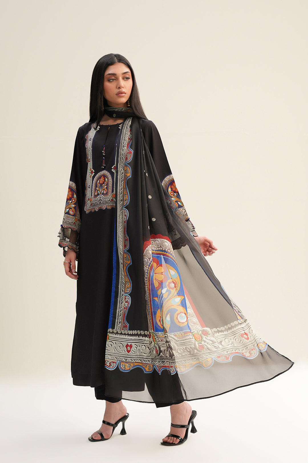 https://cdn.shopify.com/s/files/1/0611/8585/1568/files/W.SS26.356.T-1.jpg?v=1775813992