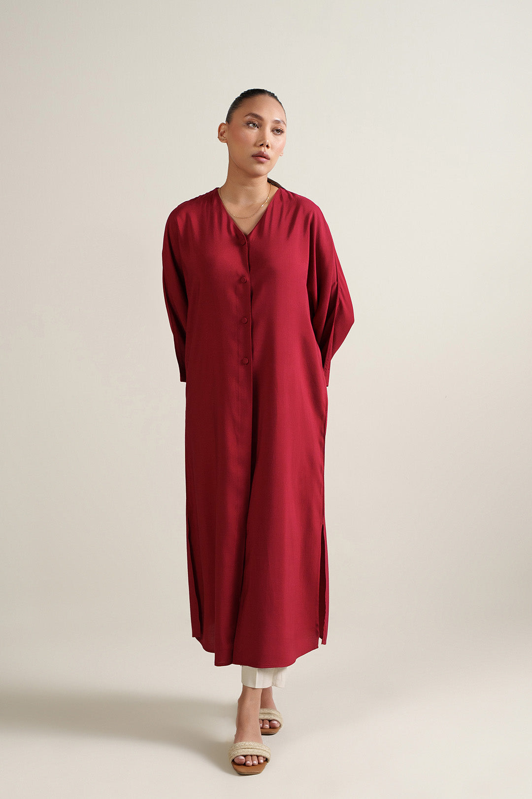 https://cdn.shopify.com/s/files/1/0611/8585/1568/files/W.SS26.369.T-1.jpg?v=1776412477