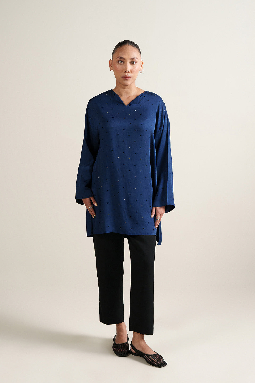 https://cdn.shopify.com/s/files/1/0611/8585/1568/files/W.SS26.376.T-1.jpg?v=1776412499