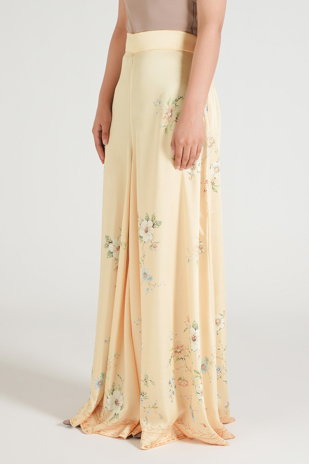 https://cdn.shopify.com/s/files/1/0611/8585/1568/files/W.SS26.412.P-2.jpg?v=1778160732