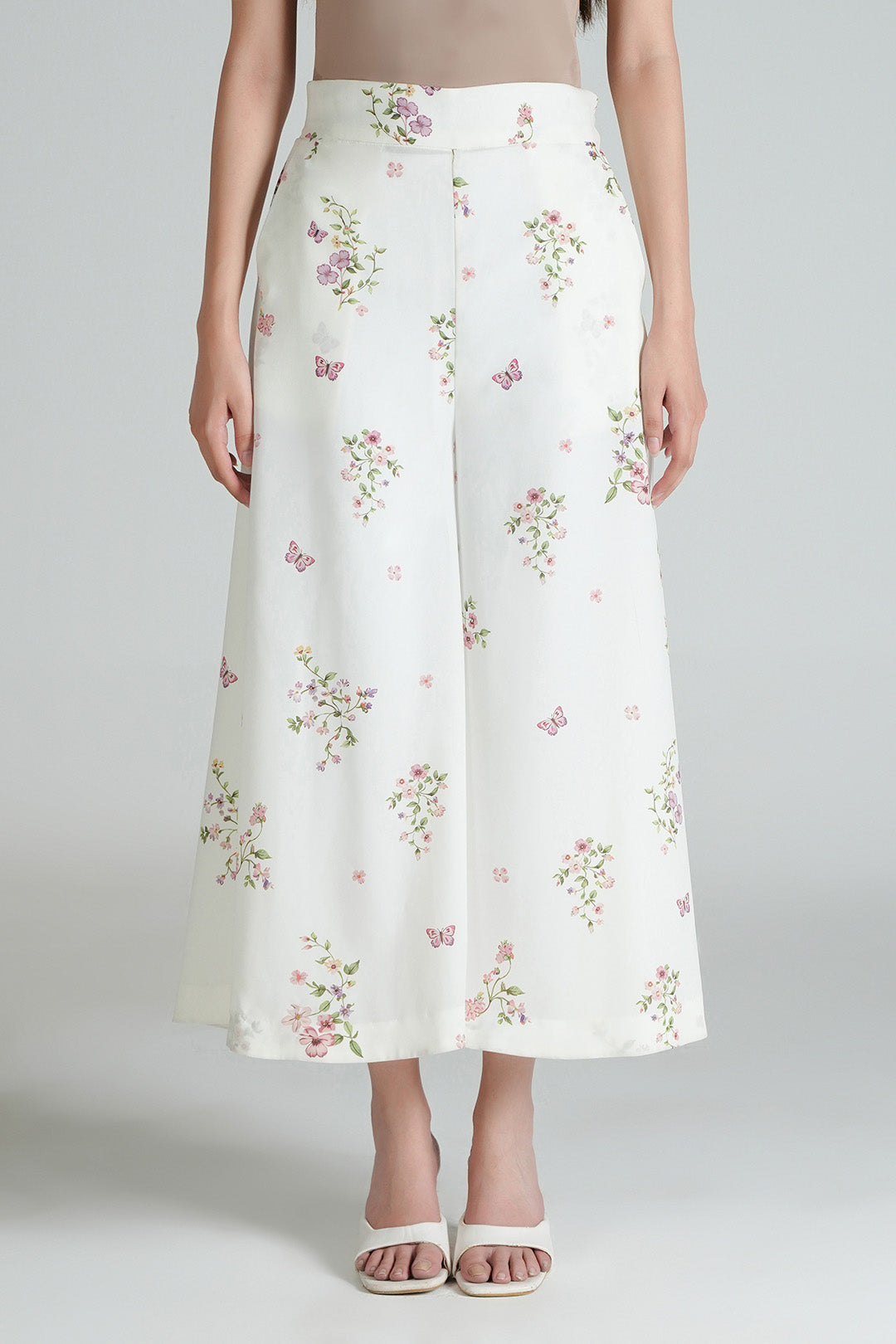 https://cdn.shopify.com/s/files/1/0611/8585/1568/files/W.SS26.489.P-3.jpg?v=1781243661