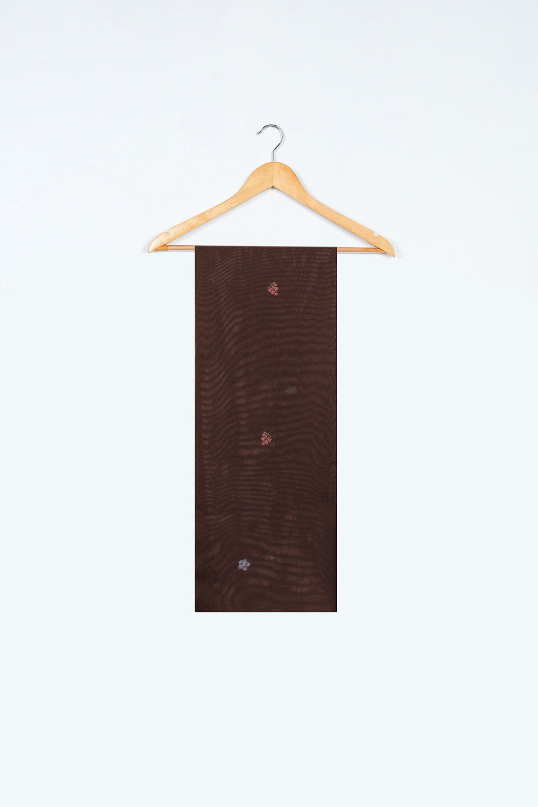 https://cdn.shopify.com/s/files/1/0611/8585/1568/files/W.SS26.549.T-4.jpg?v=1781849442