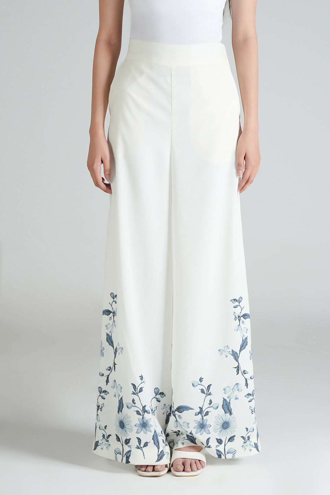 https://cdn.shopify.com/s/files/1/0611/8585/1568/files/W.SS26.574.P-3.jpg?v=1781243843